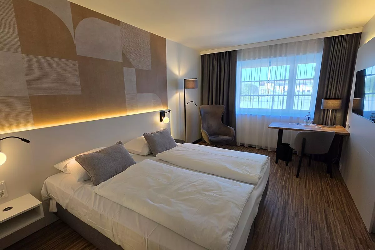 bk-pk.de | Galerie Welcome Kongresshotel Bamberg, Musterzimmer- und bad